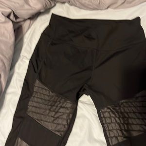 Must bundle 😎bundle and save-moto leggings